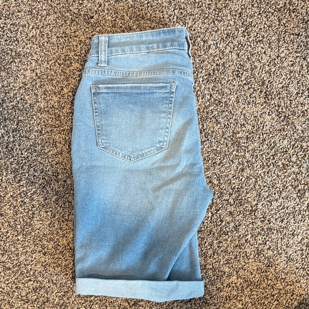 Time and Tru Sky Blue Denim Shorts - Picture 3 of 4